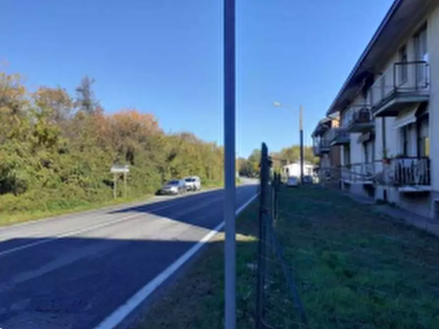 Immagine 4 di Appartamento in vendita  in Via Milano a Angera