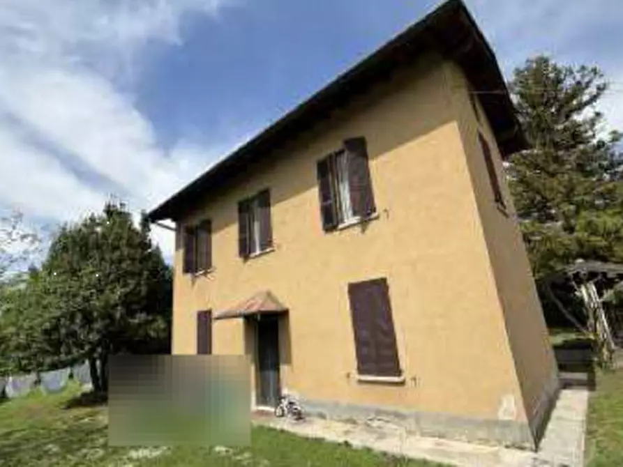 Immagine 3 di Casa indipendente in vendita  in Via Alioli e Sassi a Gavirate