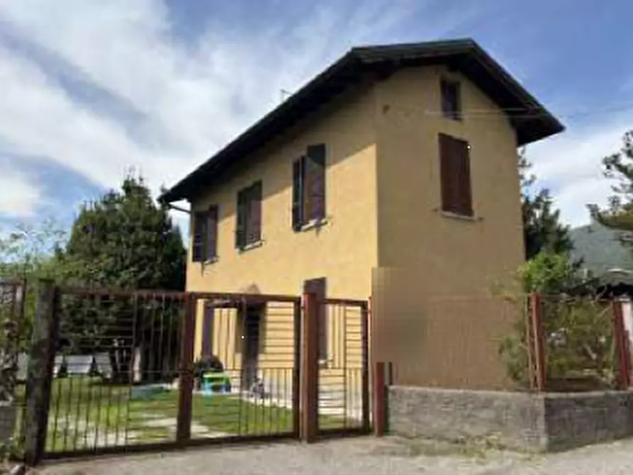 Immagine 4 di Casa indipendente in vendita  in Via Alioli e Sassi a Gavirate