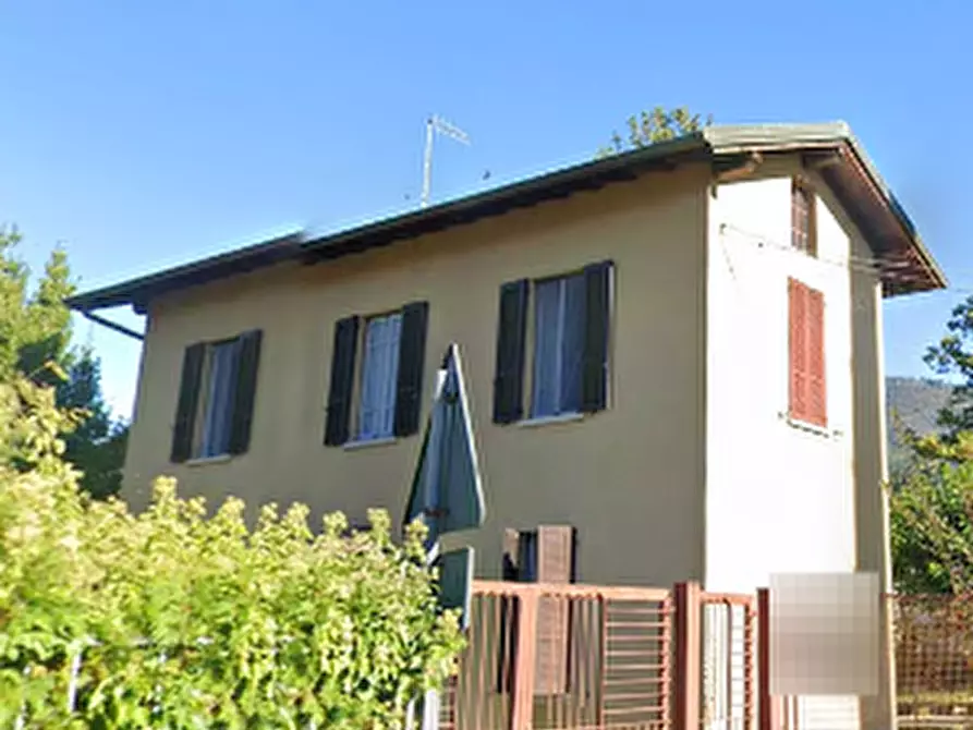Immagine 9 di Casa indipendente in vendita  in Via Alioli e Sassi a Gavirate
