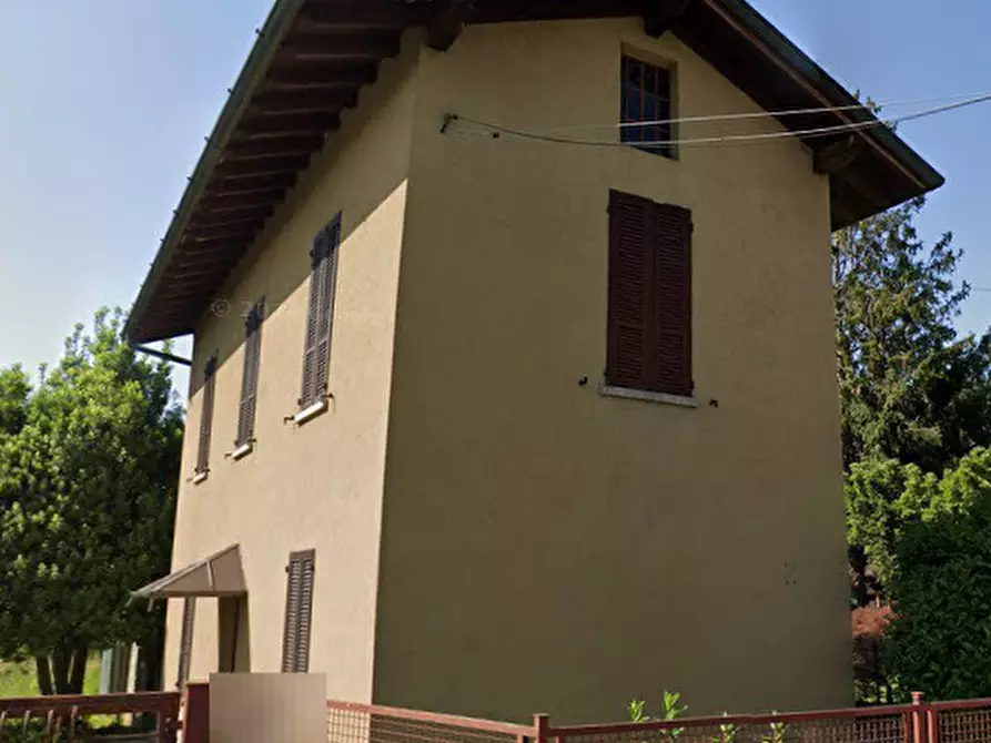 Immagine 23 di Casa indipendente in vendita  in Via Alioli e Sassi a Gavirate