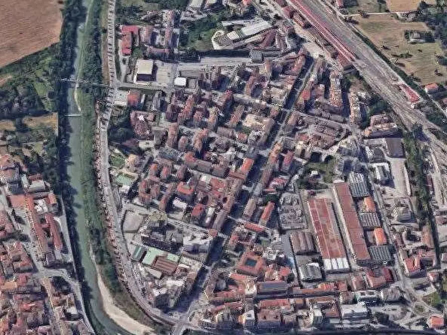 Immagine 6 di Negozio in vendita  in Viale principe di Napoli a Benevento