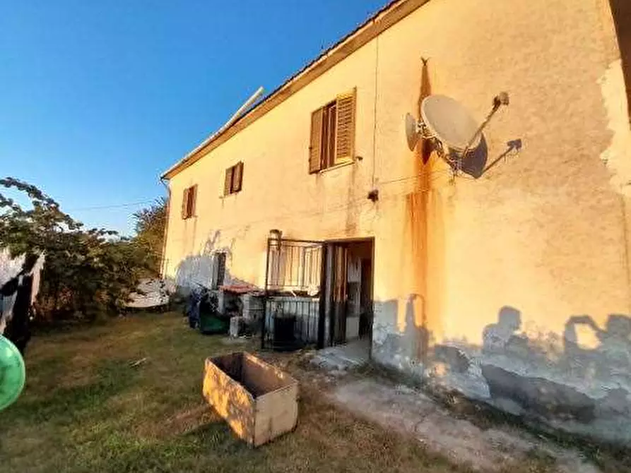 Immagine 2 di Porzione di casa in vendita  in Via S. Rocco Esterno a Sant'ambrogio Sul Garigliano