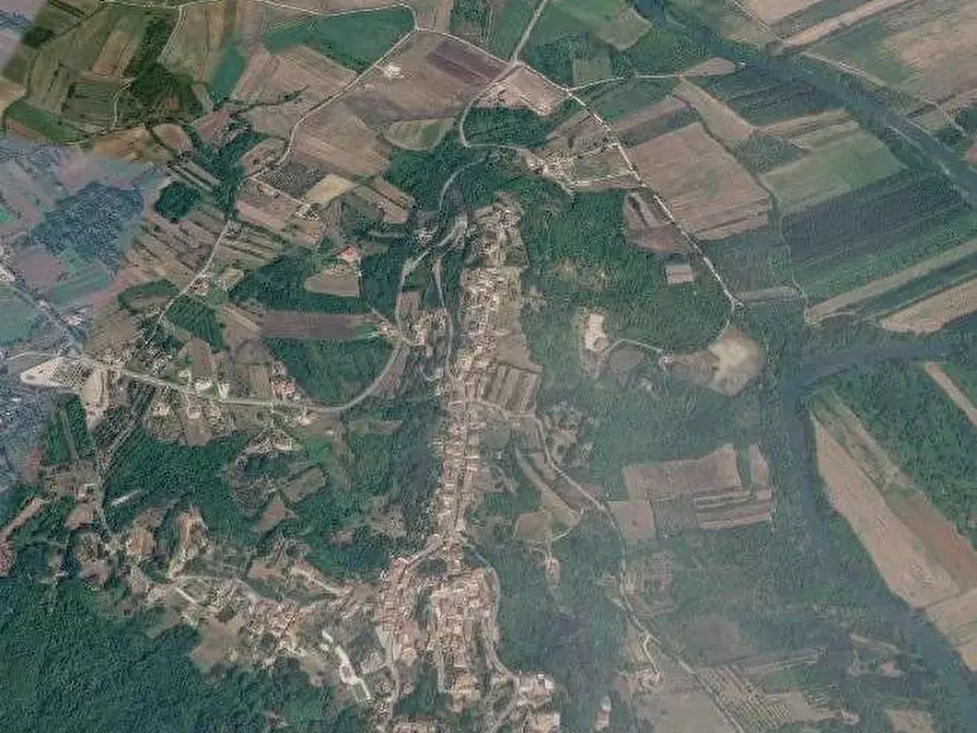 Immagine 13 di Porzione di casa in vendita  in Via S. Rocco Esterno a Sant'ambrogio Sul Garigliano