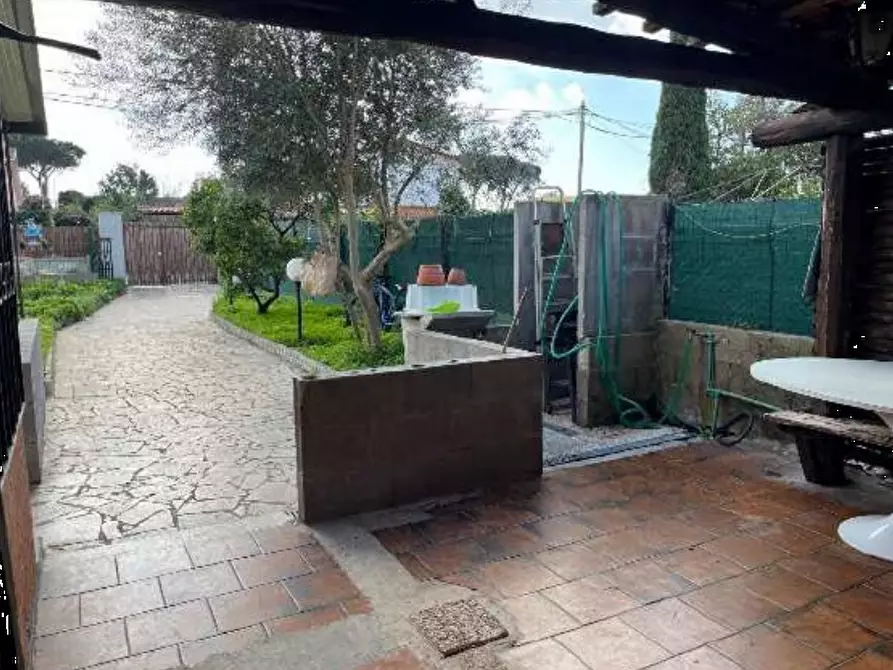 Immagine 1 di Porzione di casa in vendita  in Viale Colle Romito a Ardea