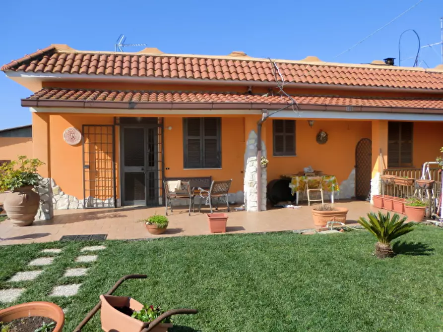 Immagine 1 di Porzione di villa in vendita  in Via Amilcare Cipriani a Anzio