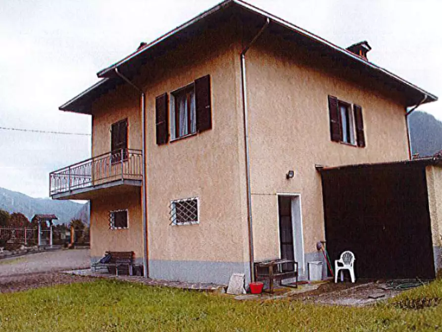 Immagine 1 di Casa indipendente in vendita  in Via Tesolo a Vestone