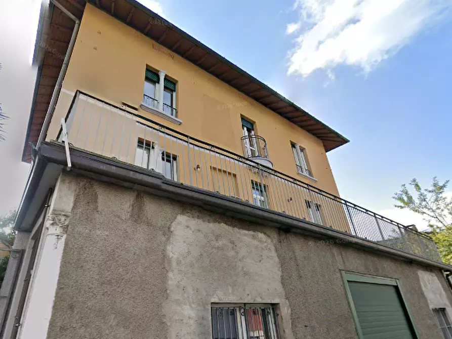 Immagine 4 di Casa indipendente in vendita  in Via Rossi a Gavirate
