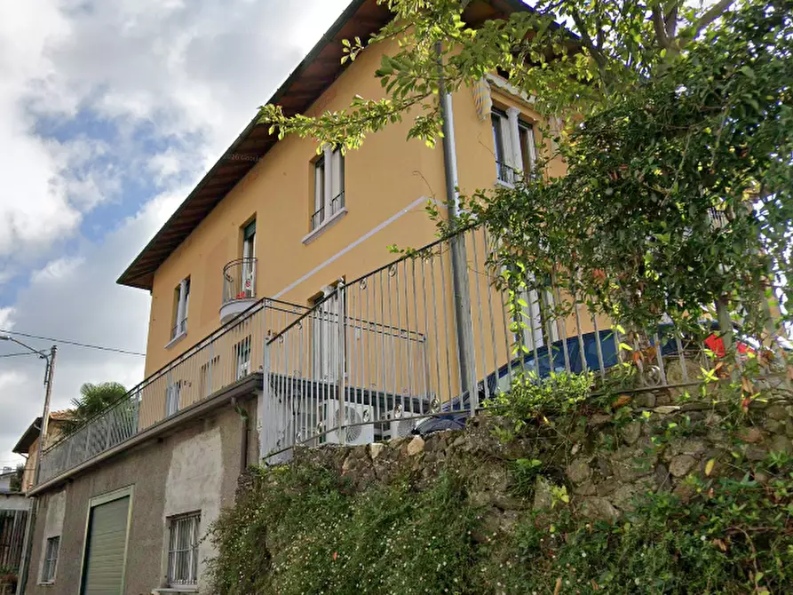 Immagine 6 di Casa indipendente in vendita  in Via Rossi a Gavirate