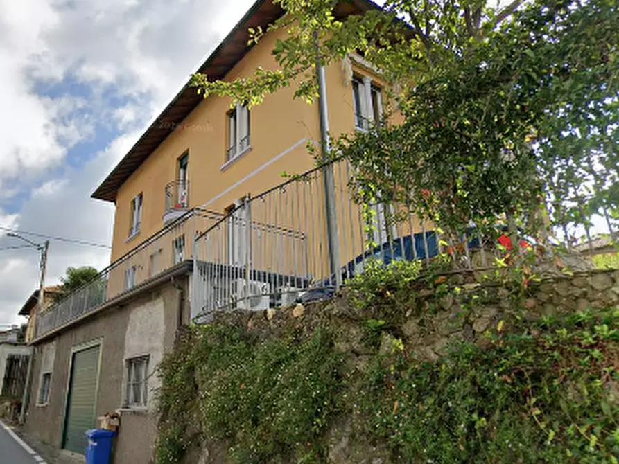 Immagine 27 di Casa indipendente in vendita  in Via Rossi a Gavirate