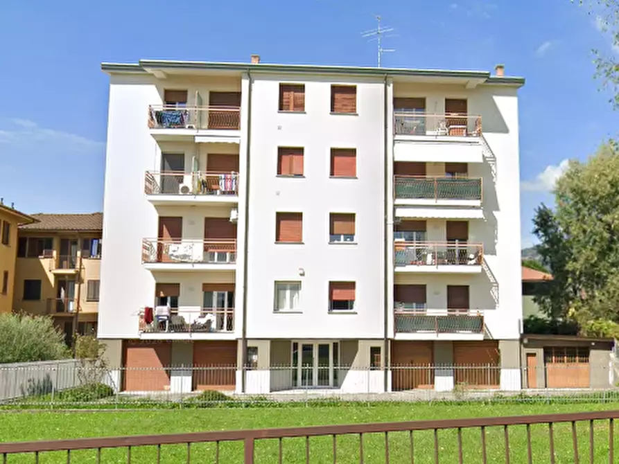 Immagine 12 di Appartamento in vendita  in Via Risorgimento a Olgiate Molgora