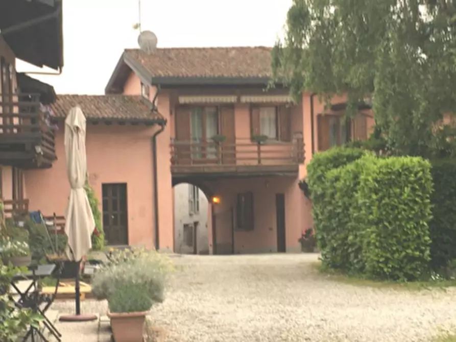 Immagine 1 di Appartamento in vendita  in Via Volta a Lipomo