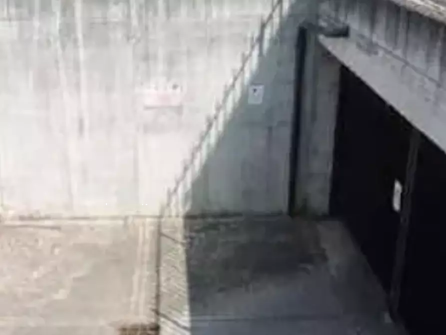 Immagine 3 di Garage in vendita  in Piazza A. De Gasperi a San Giovanni Lupatoto