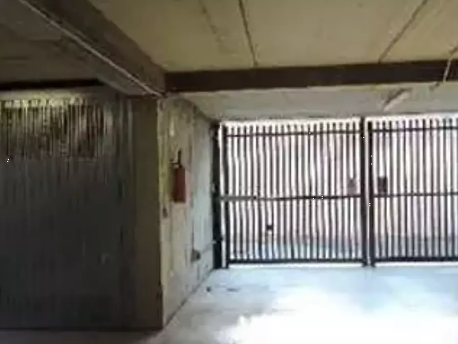 Immagine 5 di Garage in vendita  in Piazza A. De Gasperi a San Giovanni Lupatoto