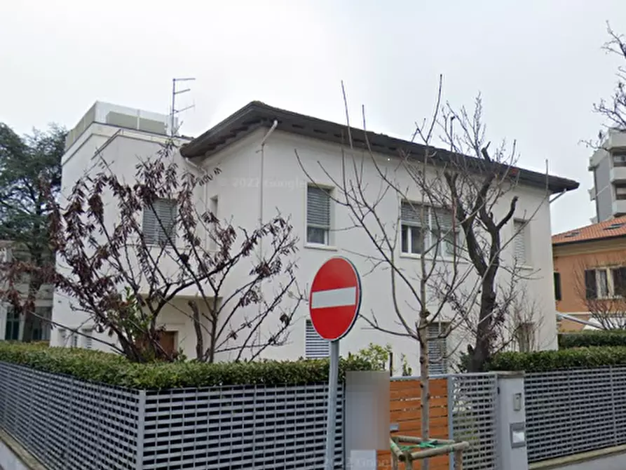 Immagine 1 di Casa bifamiliare in vendita  in Via Cesare Battisti  a Pesaro