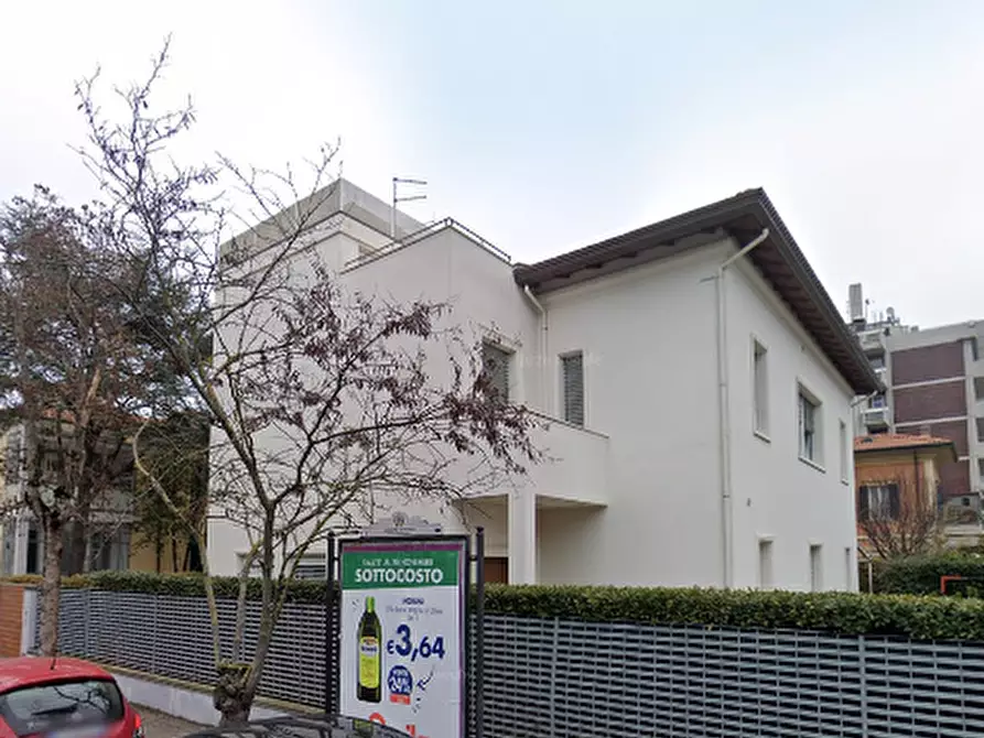 Immagine 4 di Casa bifamiliare in vendita  in Via Cesare Battisti  a Pesaro