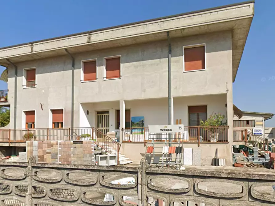 Immagine 5 di Ufficio in vendita  in Via Caduti sul Lavoro a Isola Della Scala