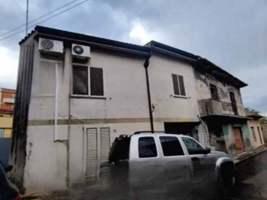 Immagine 1 di Casa indipendente in vendita  in Via Roma a Isili