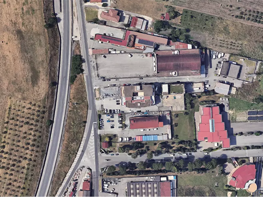 Immagine 1 di Negozio in vendita  in Contrada San Chirico a Benevento