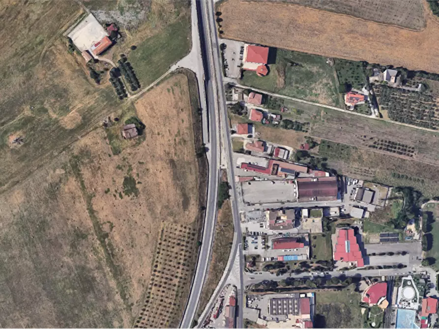 Immagine 5 di Negozio in vendita  in Contrada San Chirico a Benevento