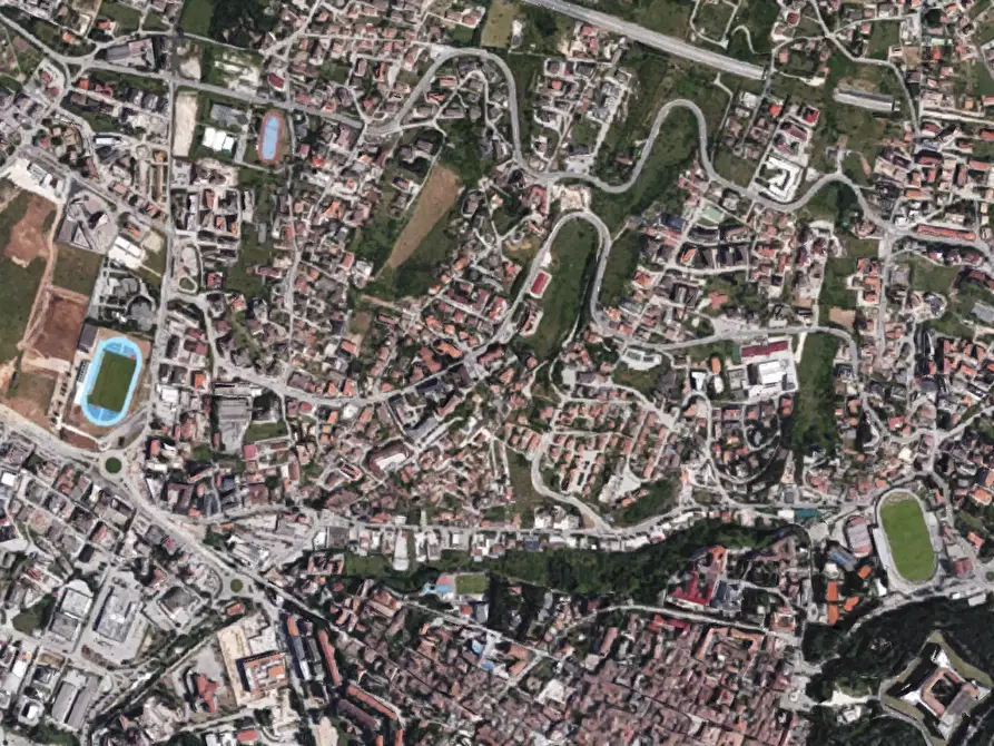 Immagine 3 di Garage in vendita  in Via Monte Terminillo a L'aquila