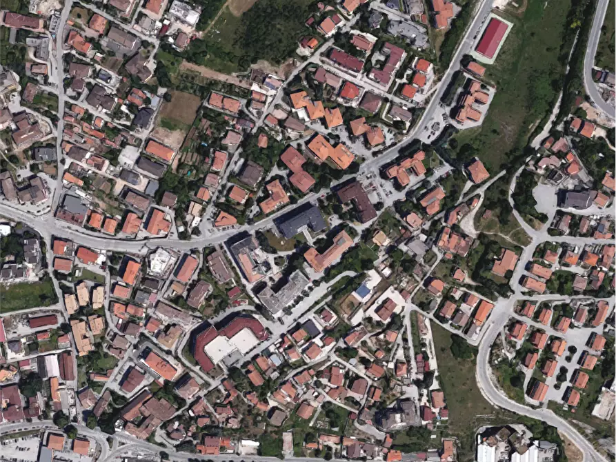 Immagine 5 di Garage in vendita  in Via Monte Terminillo a L'aquila