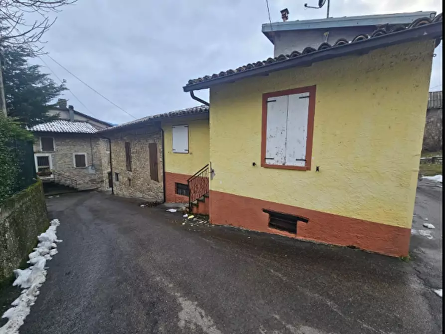 Immagine 2 di Appartamento in vendita  in Via Monchio a Castelnovo Ne' Monti