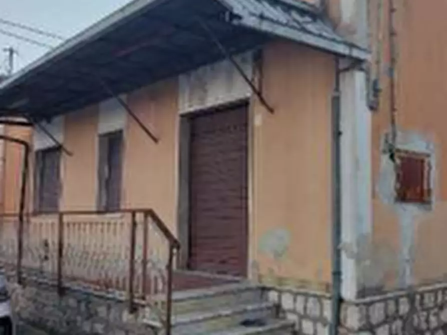 Immagine 2 di Casa indipendente in vendita  in Via Leonardo Da Vinci a Venafro