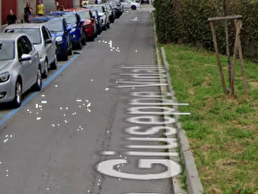Immagine 5 di Posto auto in vendita  in Viale Ca’ Granda a Milano