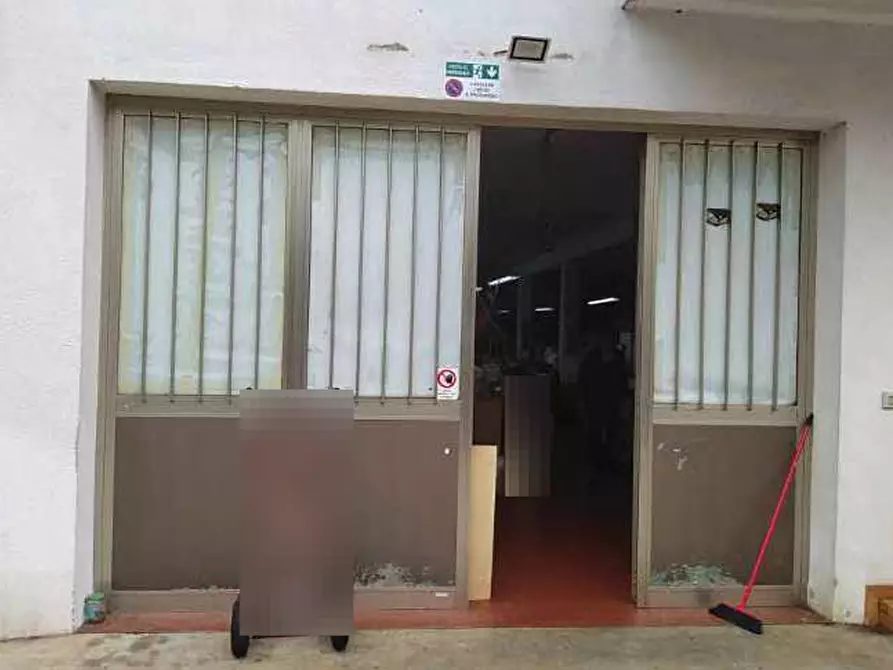 Immagine 1 di Laboratorio in vendita  in Via Francesco Baracca a Giavera Del Montello