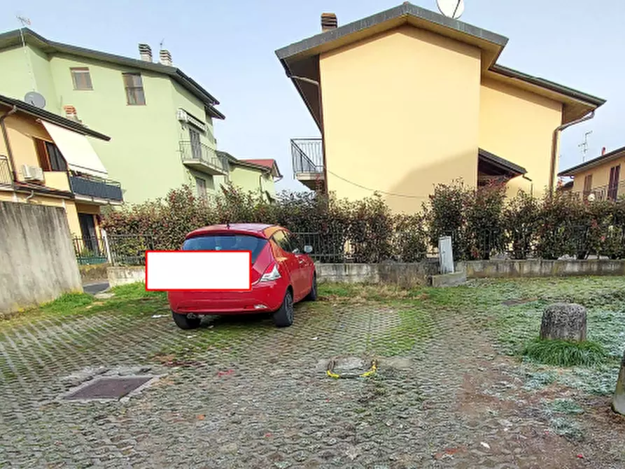 Immagine 2 di Posto auto in vendita  in Via per Inzago a Cassano D'adda