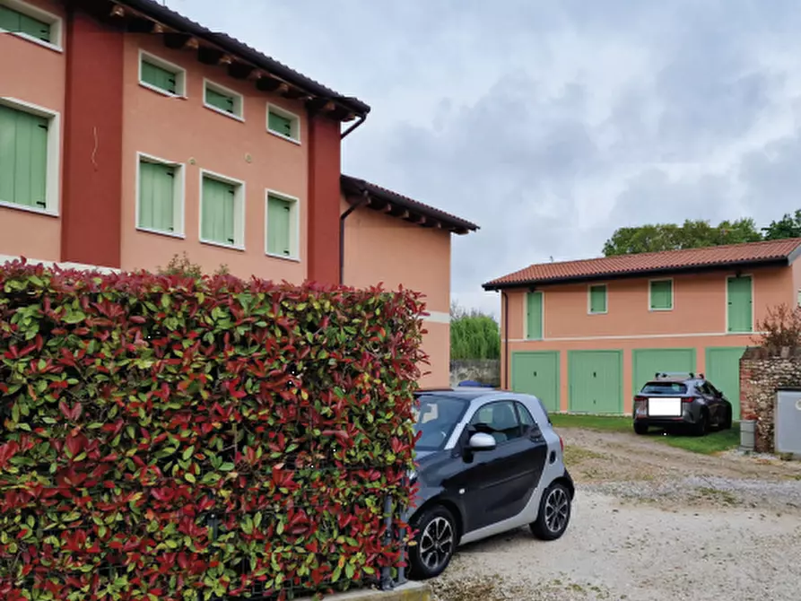 Immagine 14 di Stabile in vendita  in Via San Carlo a Volpago Del Montello