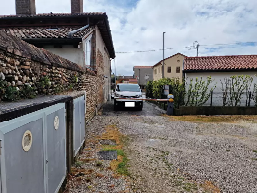 Immagine 16 di Stabile in vendita  in Via San Carlo a Volpago Del Montello