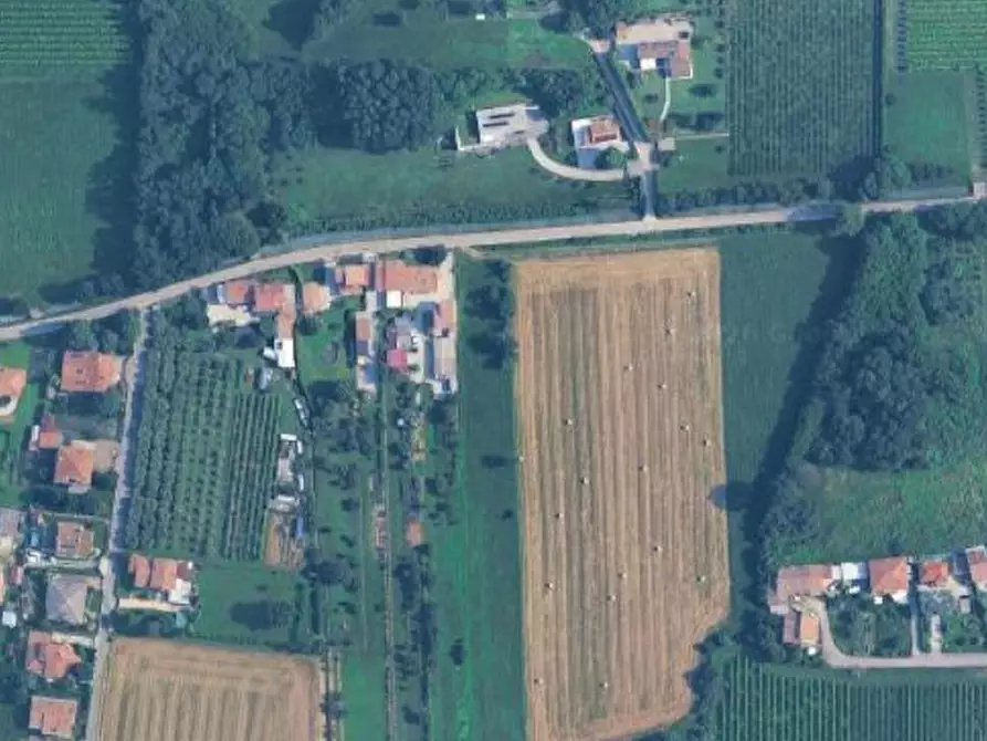 Immagine 18 di Stabile in vendita  in Via San Carlo a Volpago Del Montello