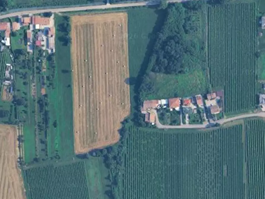 Immagine 21 di Stabile in vendita  in Via San Carlo a Volpago Del Montello
