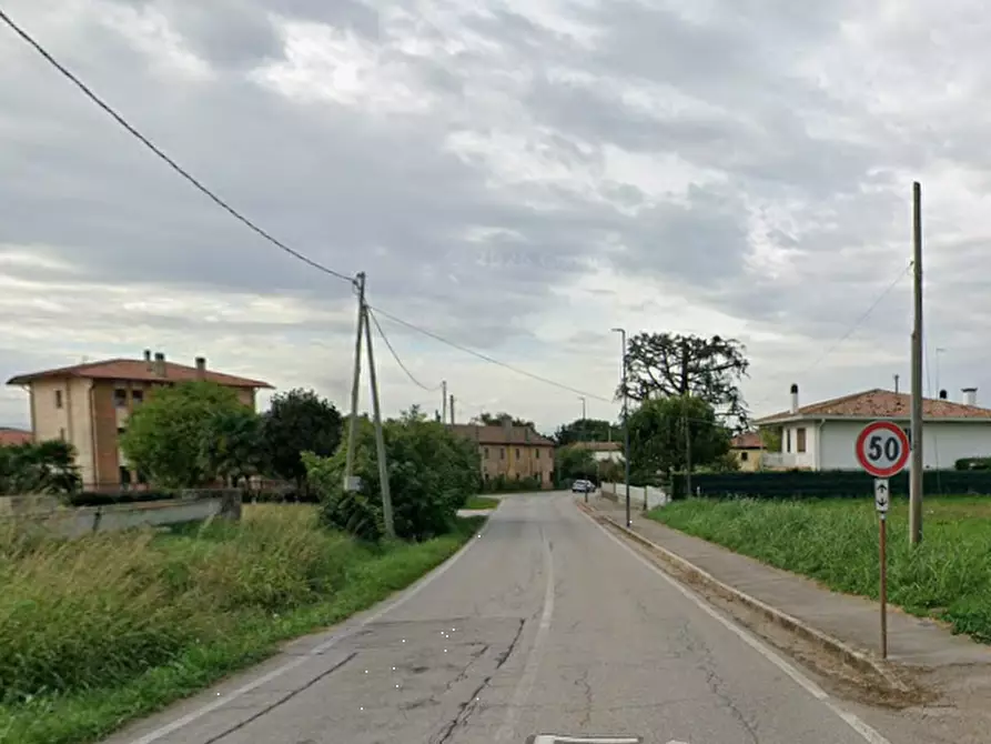 Immagine 23 di Stabile in vendita  in Via San Carlo a Volpago Del Montello