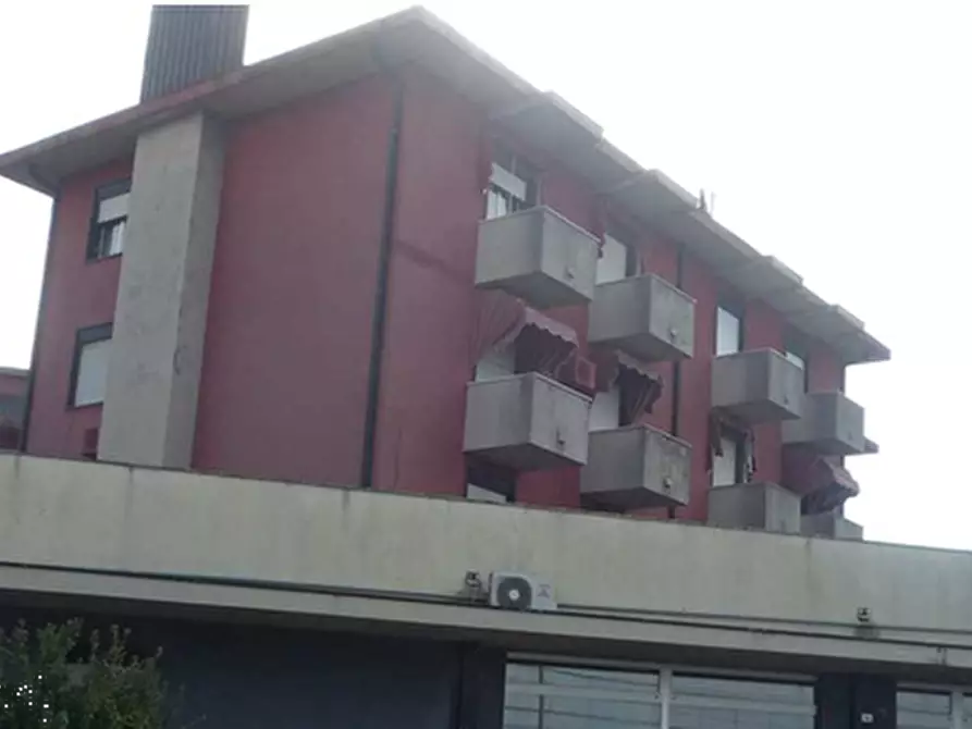 Immagine 5 di Appartamento in vendita  in Viale Italia a Conegliano