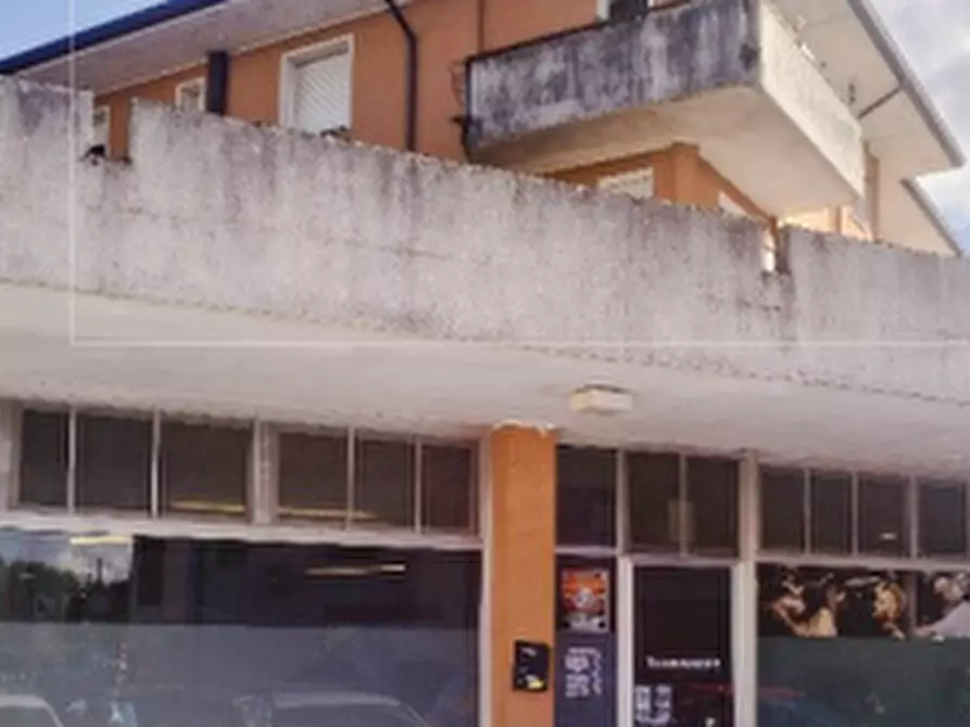 Immagine 2 di Negozio in vendita  in Viale della Chiesa a Ormelle