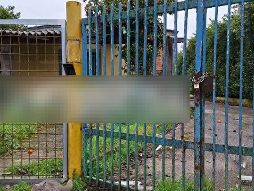 Immagine 4 di Magazzino in vendita  in Via Varlese a Cassino