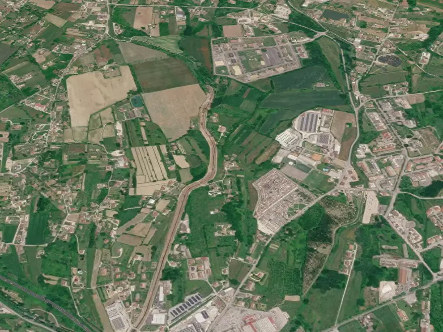 Immagine 9 di Magazzino in vendita  in Via Varlese a Cassino