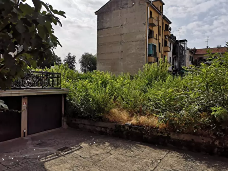 Immagine 3 di Terreno edificabile in vendita  in Piazza Tirana a Milano
