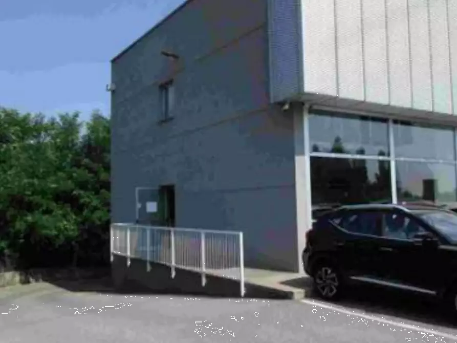 Immagine 6 di Capannone industriale in vendita  in Via Pietro Noris a Alzano Lombardo