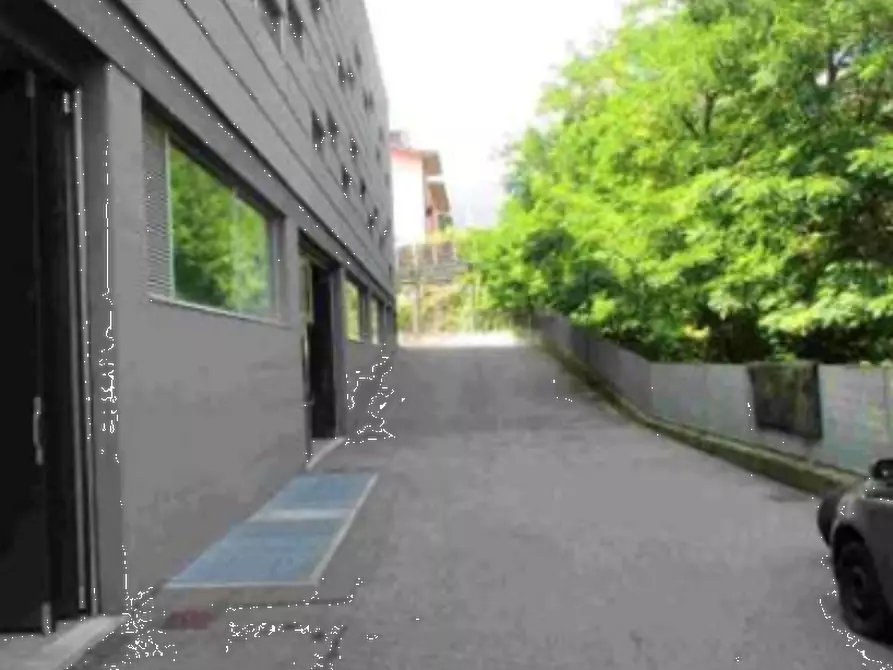 Immagine 7 di Capannone industriale in vendita  in Via Pietro Noris a Alzano Lombardo