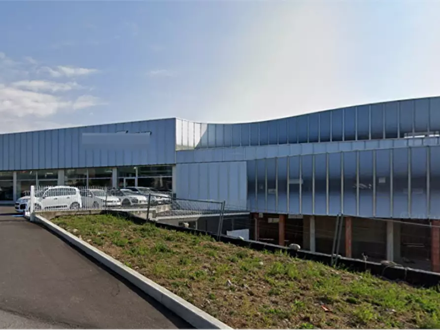 Immagine 10 di Capannone industriale in vendita  in Via Pietro Noris a Alzano Lombardo