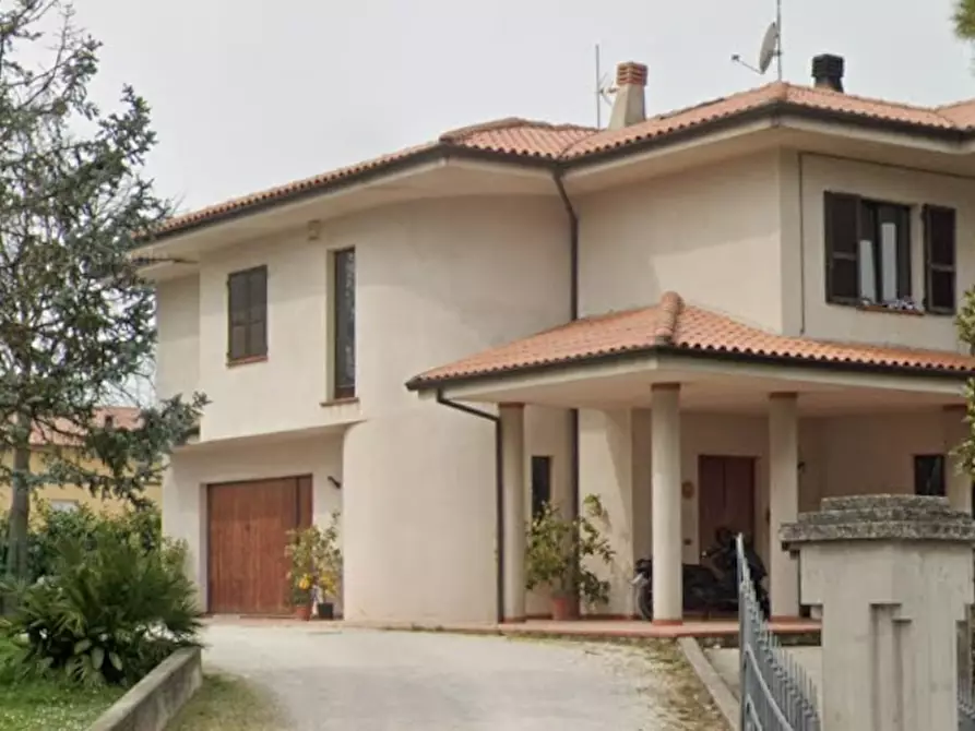 Immagine 1 di Villa in vendita  in Via Cardinali a Monte San Pietrangeli