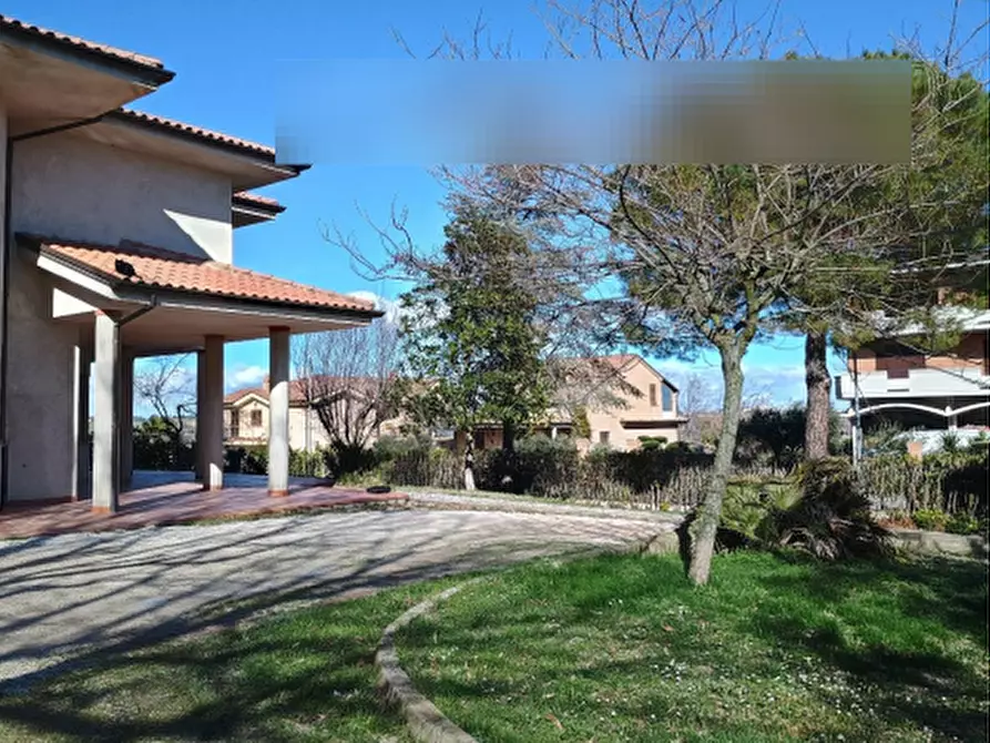 Immagine 8 di Villa in vendita  in Via Cardinali a Monte San Pietrangeli