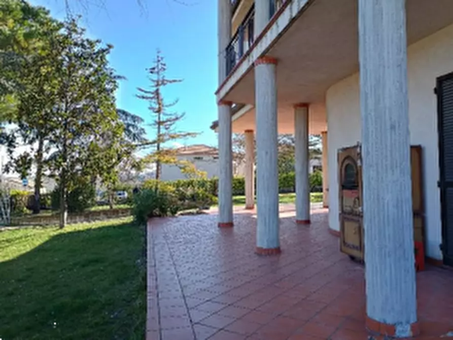 Immagine 9 di Villa in vendita  in Via Cardinali a Monte San Pietrangeli