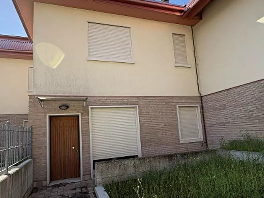 Immagine 1 di Villetta a schiera in vendita  in Via Palazzo Bianchetti a Ozzano Dell'emilia