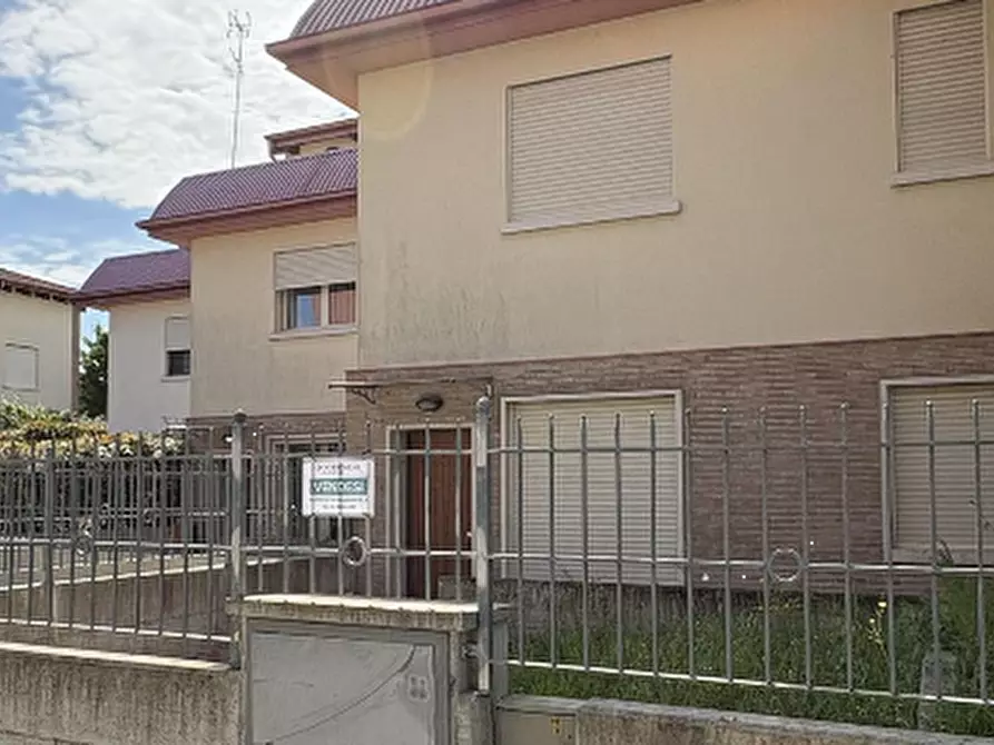 Immagine 3 di Villetta a schiera in vendita  in Via Palazzo Bianchetti a Ozzano Dell'emilia
