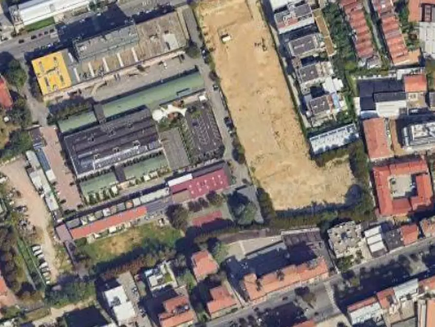 Immagine 5 di Garage in vendita  in Via Ambrogio Binda a Milano